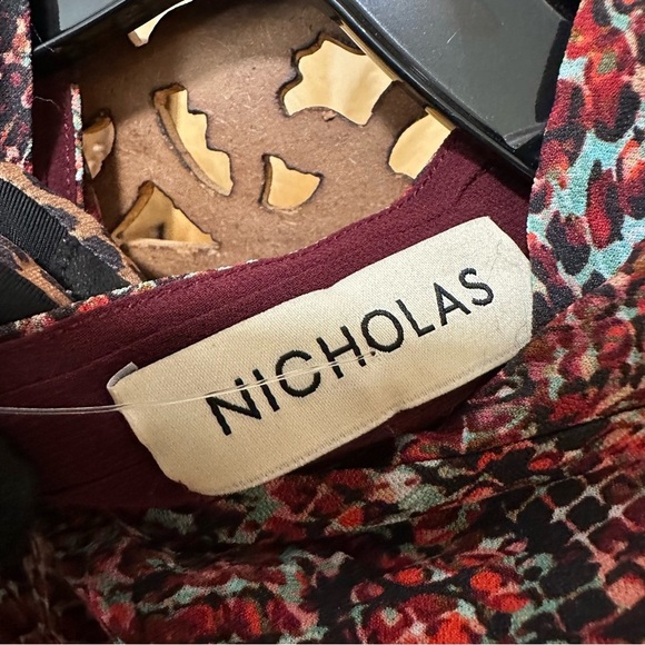 NWT NICHOLAS Eleanor Cross Neck Keyhole Snake Print Midi Dress Sz US 4 reg $299 - Picture 4 of 8